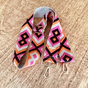 Thomas & Lee Strap Crossbody. Camera purse Guitar Aztec Print 51”